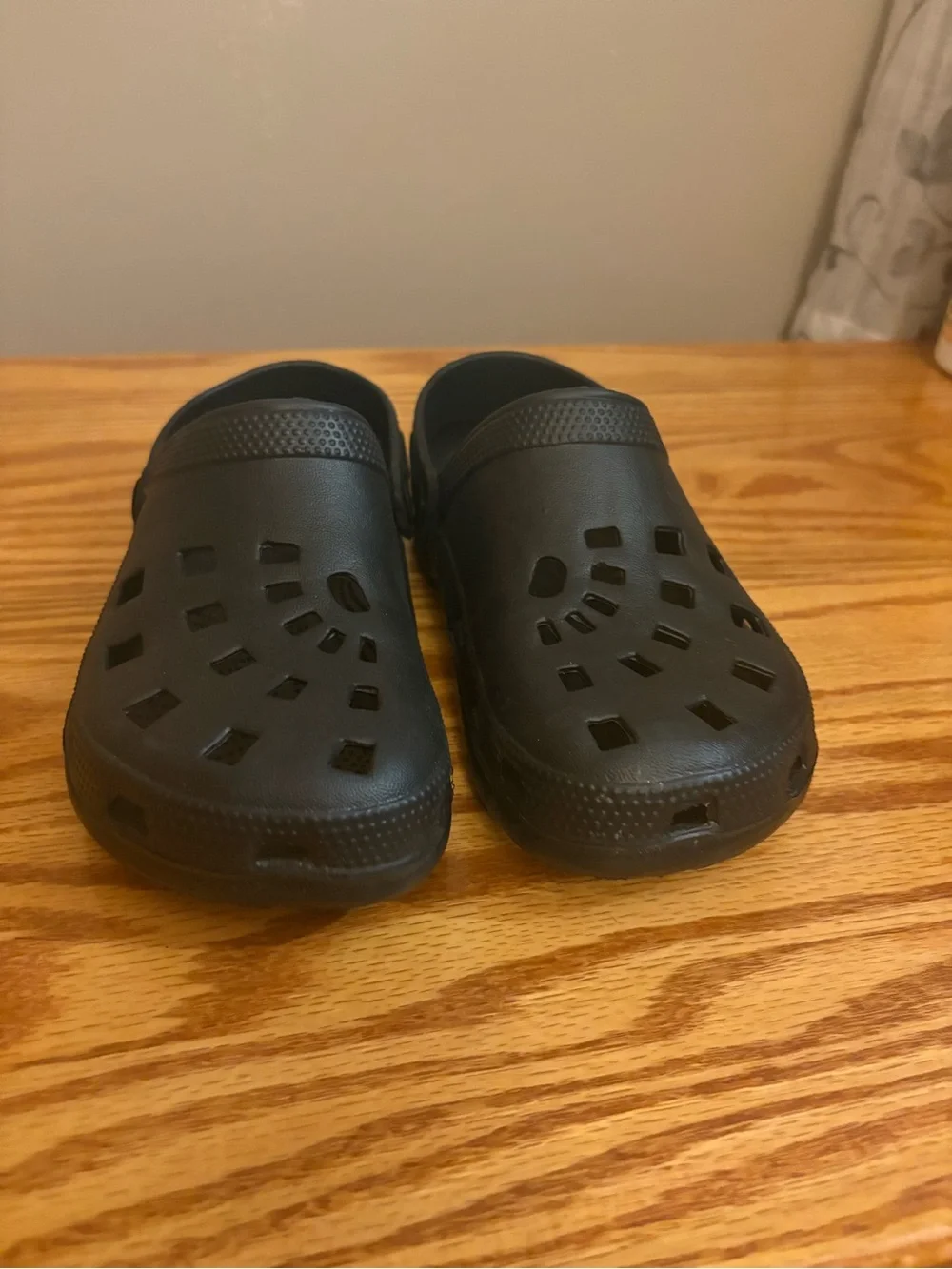 Black Lightweight Foam Clogs Slip-On Shoes Size 5/6